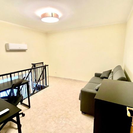 Your Central Wide Place - Min 31 Days Napoli Ngoại thất bức ảnh