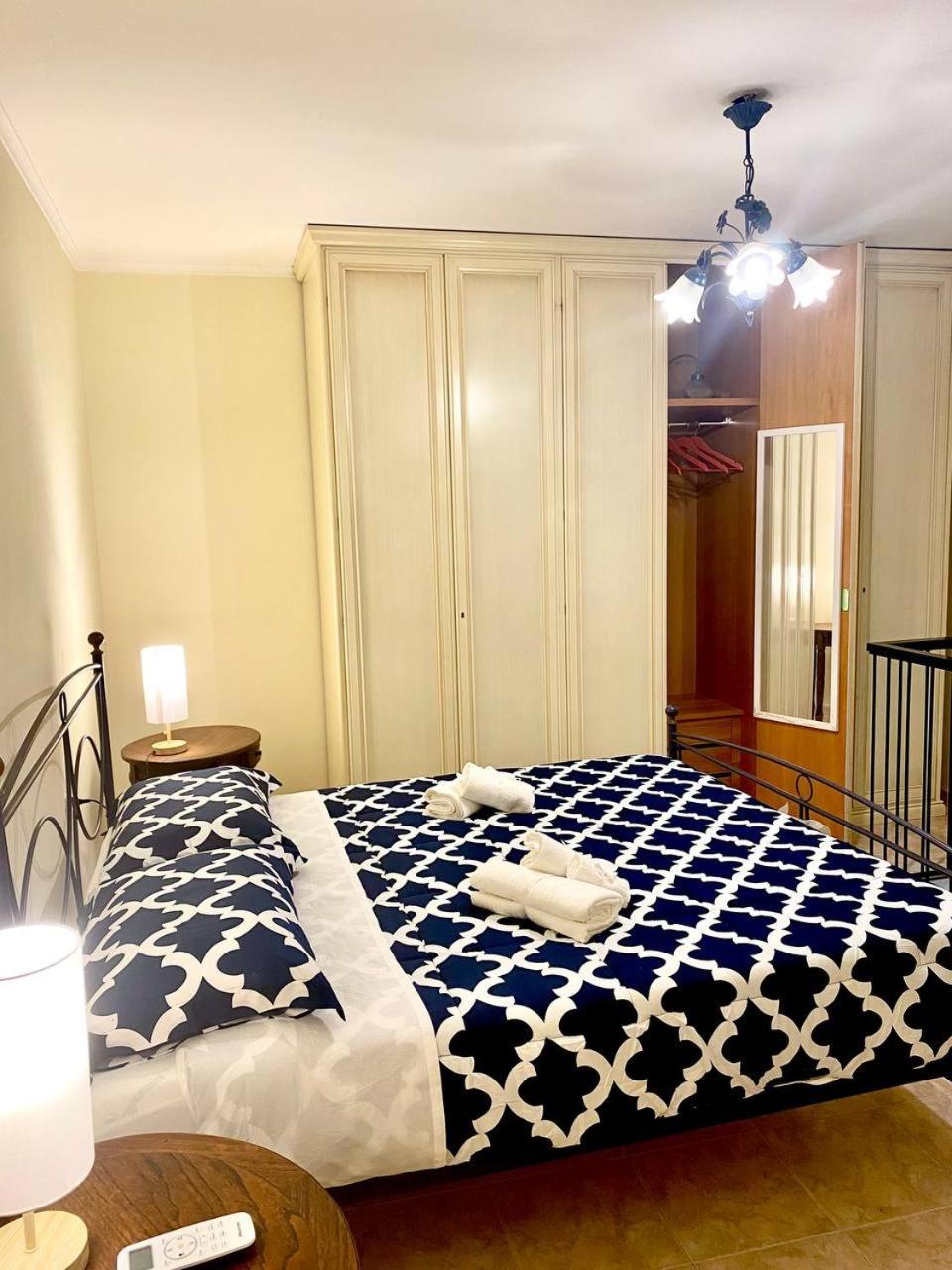 Your Central Wide Place - Min 31 Days Napoli Ngoại thất bức ảnh