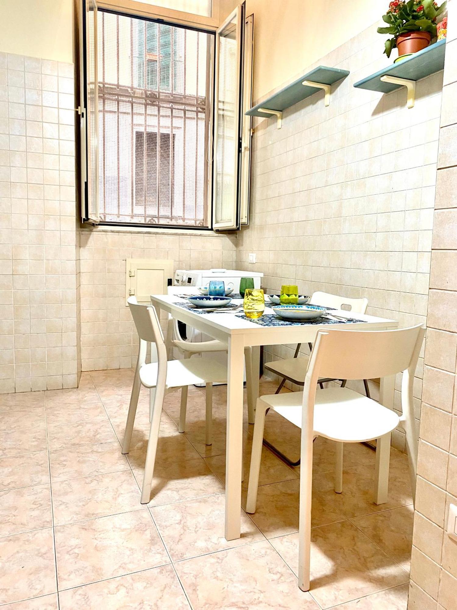 Your Central Wide Place - Min 31 Days Napoli Ngoại thất bức ảnh